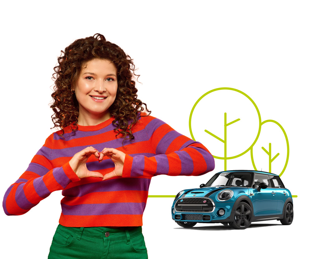 Smiling girl in stripy jumper. Happy that she used Zixty for her temporary car insurance.